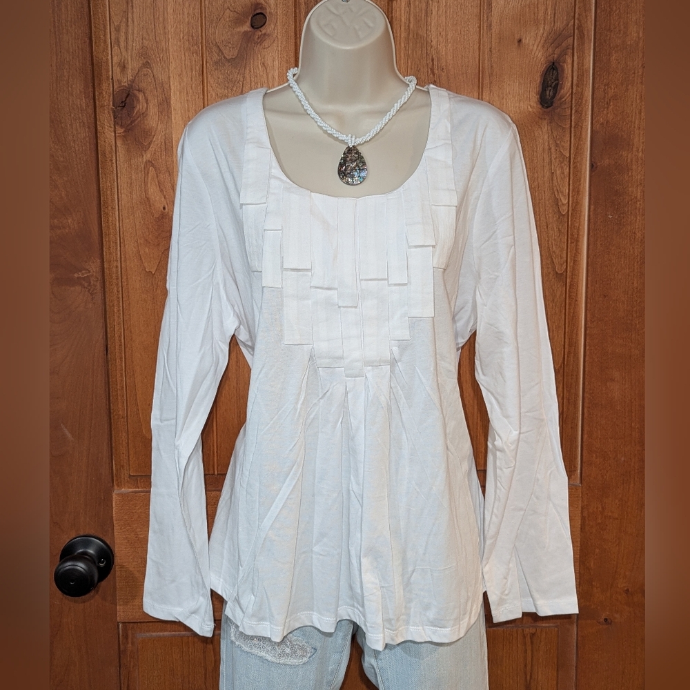 Chadwicks Elegant White Blouse With Pleated‎ Detailing
